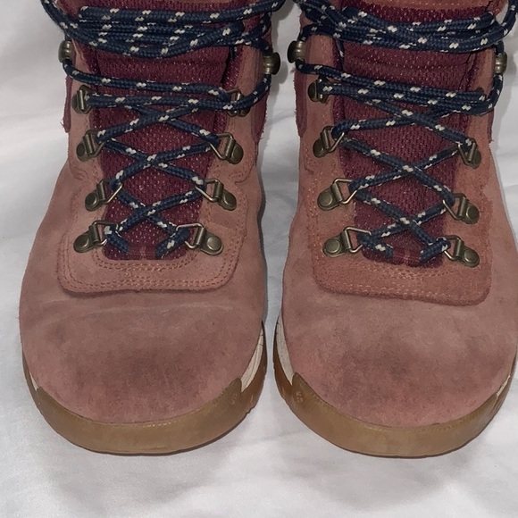 Columbia Women's Newton Ridge Plus Waterproof Amped Hiking Boot - Picture 8 of 11